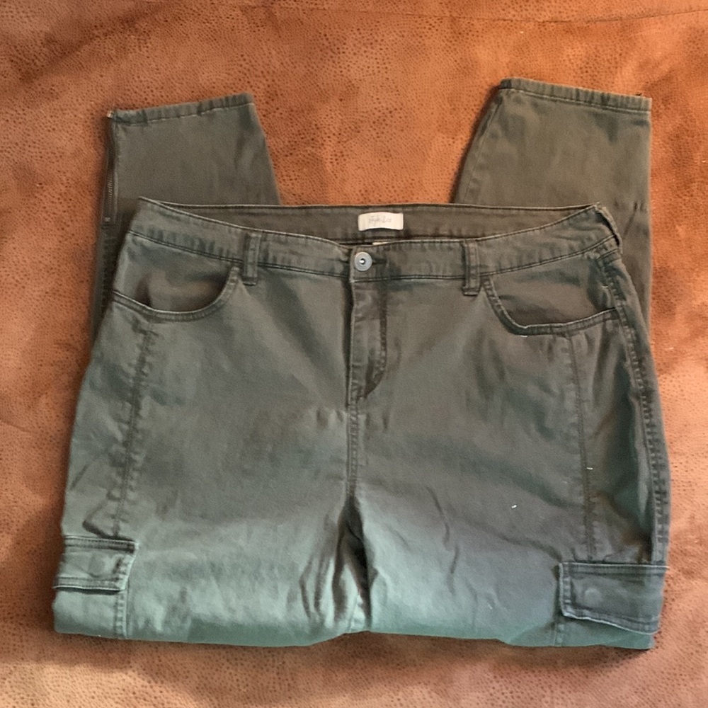 Style & Co. Slim Cargo Pants size 18